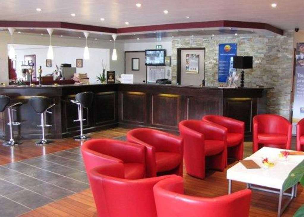 Comfort Hotel Poissy Technoparc Buitenkant foto